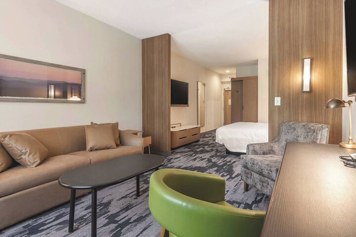 Fairfield Inn & Suites by Marriott Kansas City Shawnee
