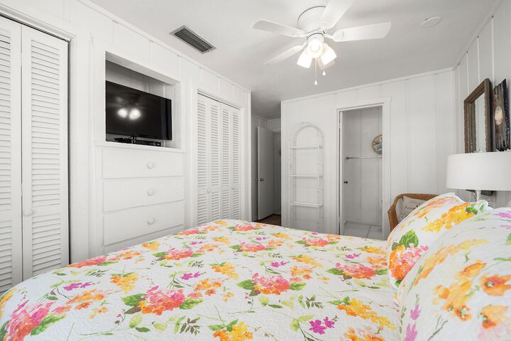 Cozy Cottage by Distinctive Beach Rentals