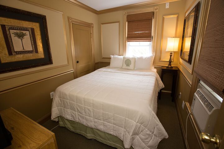 Room 18 of 41