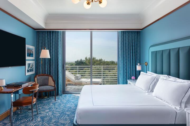 Room 29 of 73