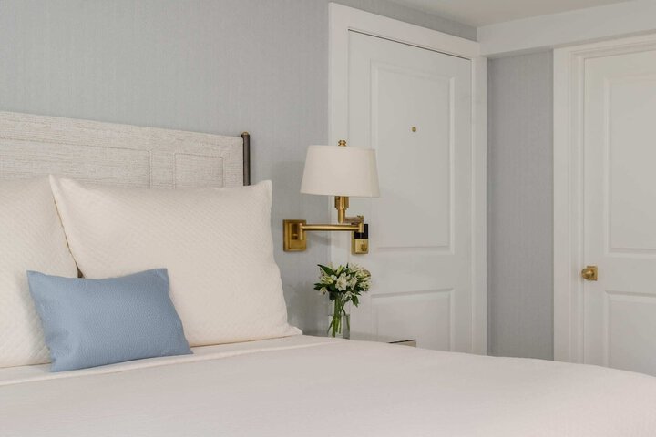 Room 32 of 75