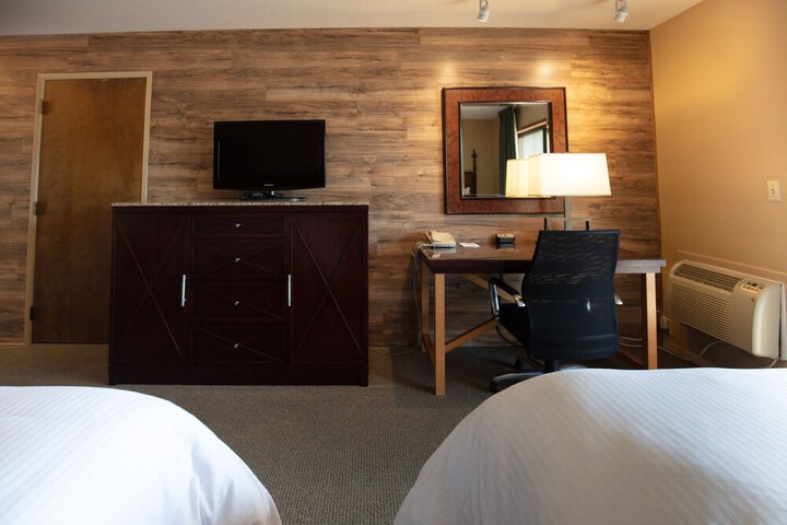 Riverside Inn