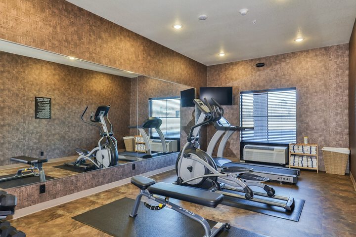 Cobblestone Hotel & Suites - Rhinelander