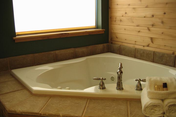 Hot Tub 79 of 85