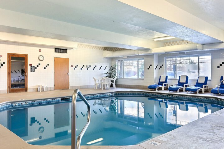Pool 4 of 50