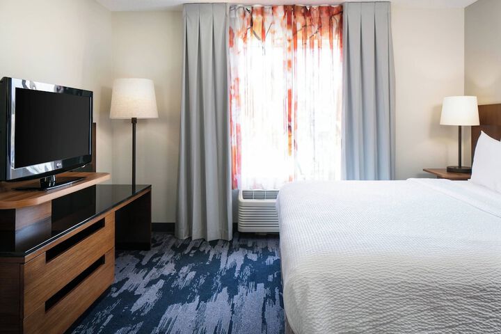 Room 18 of 23