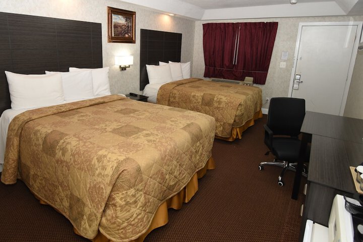Room 12 of 35