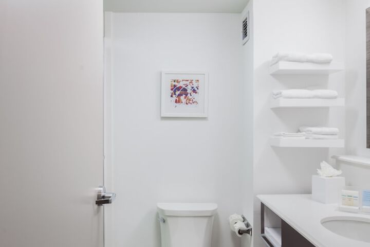 Room 17 of 41