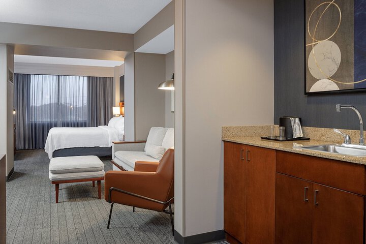 Room 8 of 38