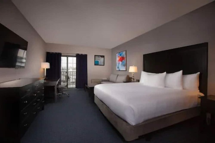 Room 34 of 75