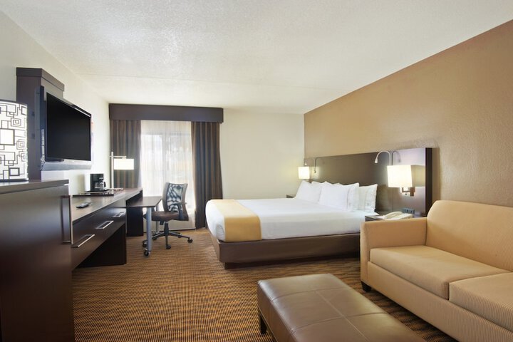 Holiday Inn Express Hotel & Suites Colby by IHG