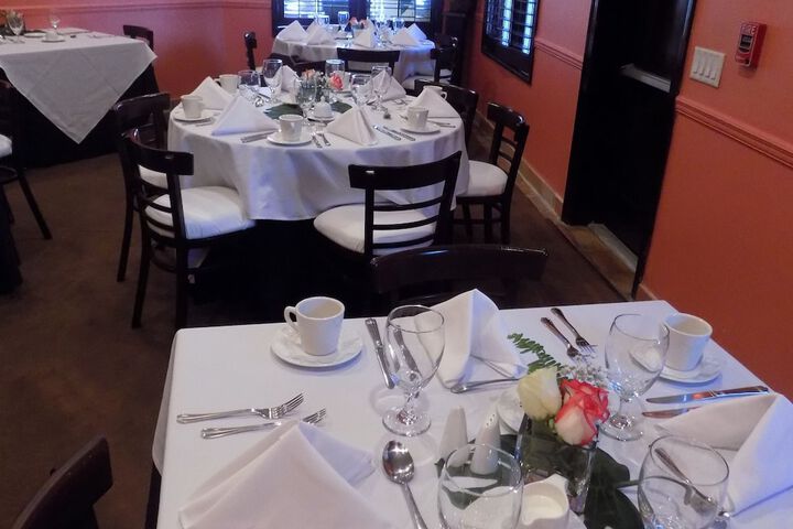 Dining 354 of 392