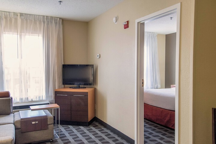 Room 12 of 18
