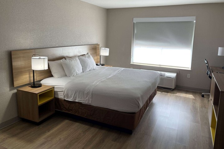 Room 11 of 19