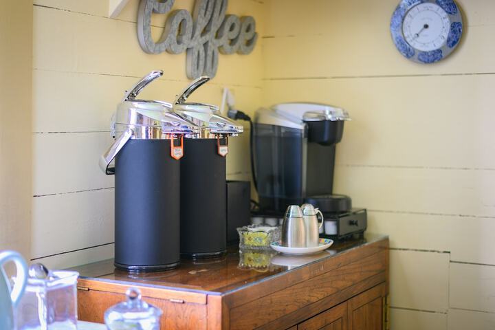 Breakfast/Coffee Service 46 of 50