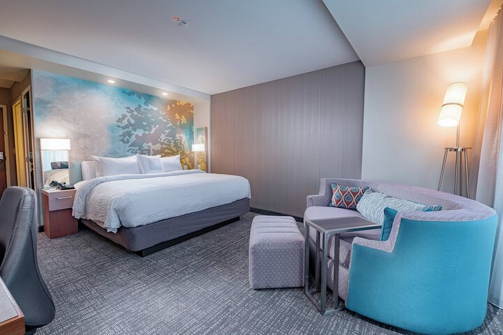Room 18 of 36
