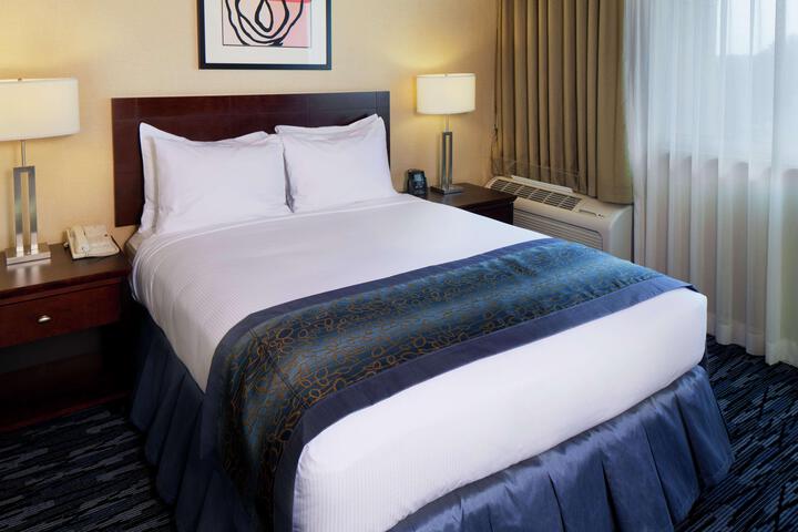 DOUBLETREE BY HILTON NORWALK