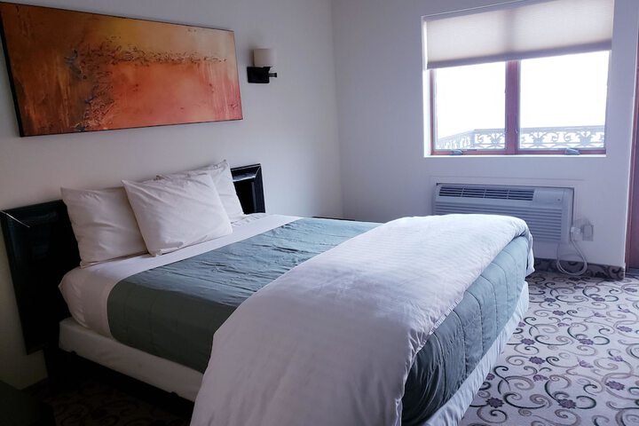 Room 131 of 208