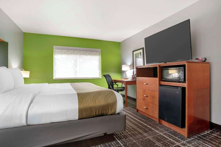 Room 21 of 38