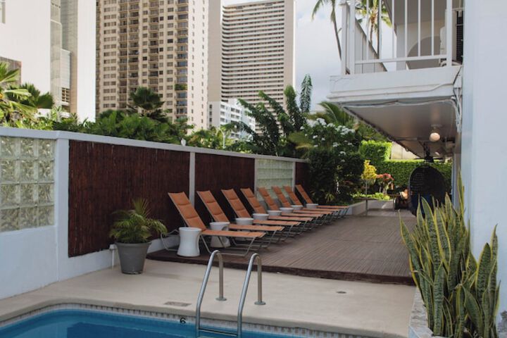 Pool 12 of 44