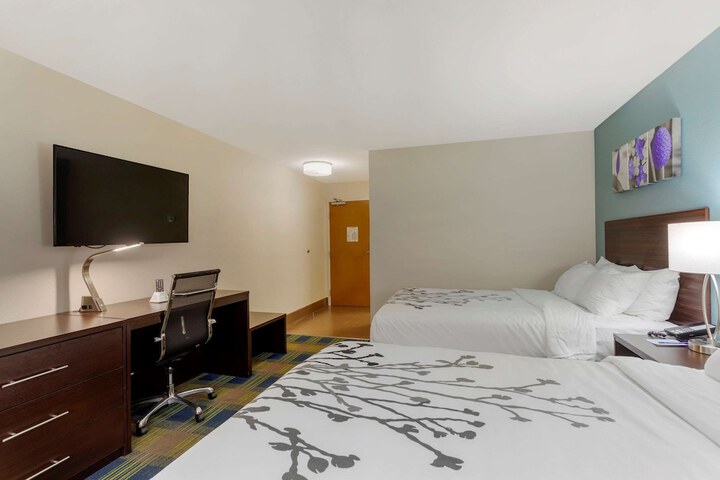 Room 21 of 40