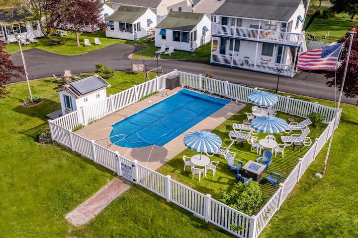 The Beaches Guest Rooms and Cottages