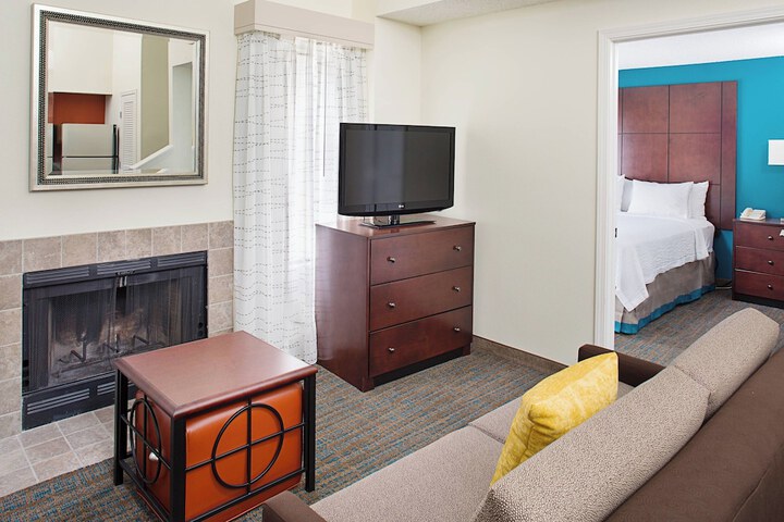 Room 9 of 20