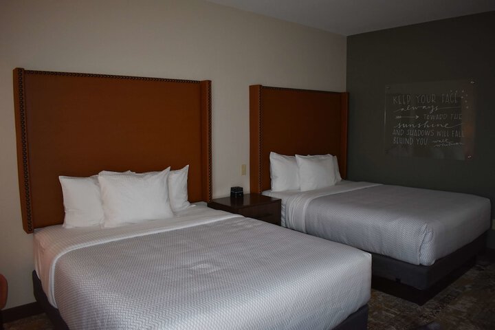 Room 19 of 33