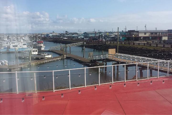 Islander Westport