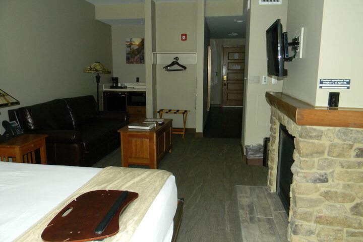 Room 51 of 124
