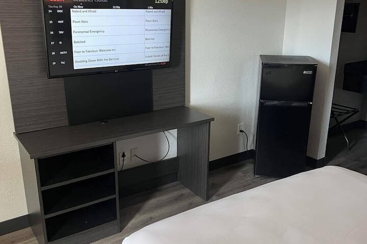 Room 12 of 35