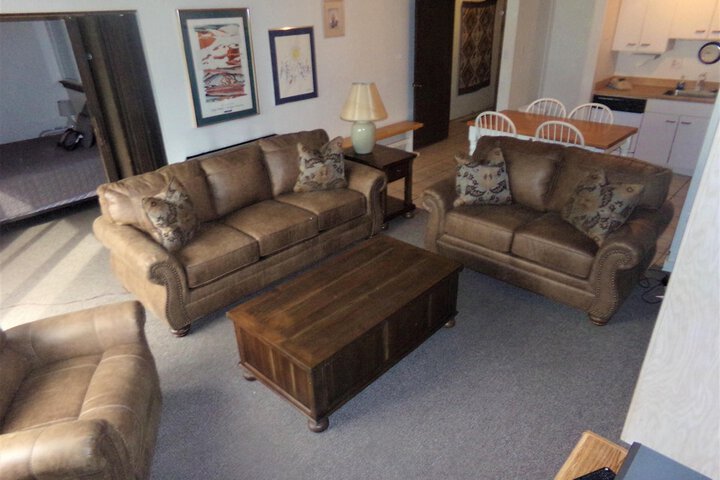 Snowflake 1 Bed plus Den 2 Bath
