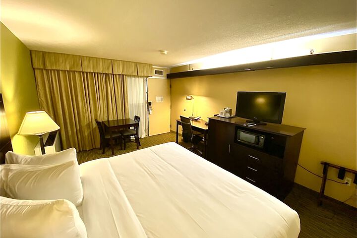 Room 62 of 93