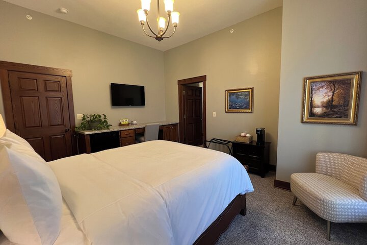 Charleston House Bed & Breakfast Inn