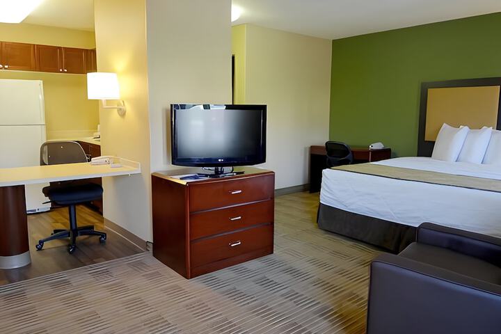 Room 17 of 23