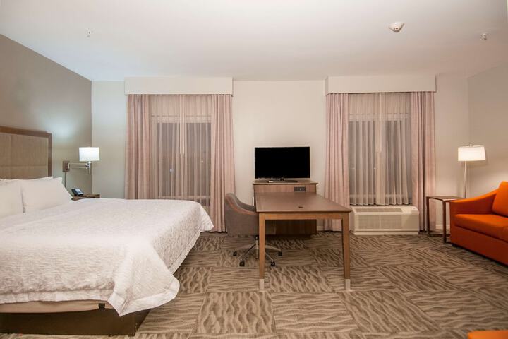 Room 26 of 46
