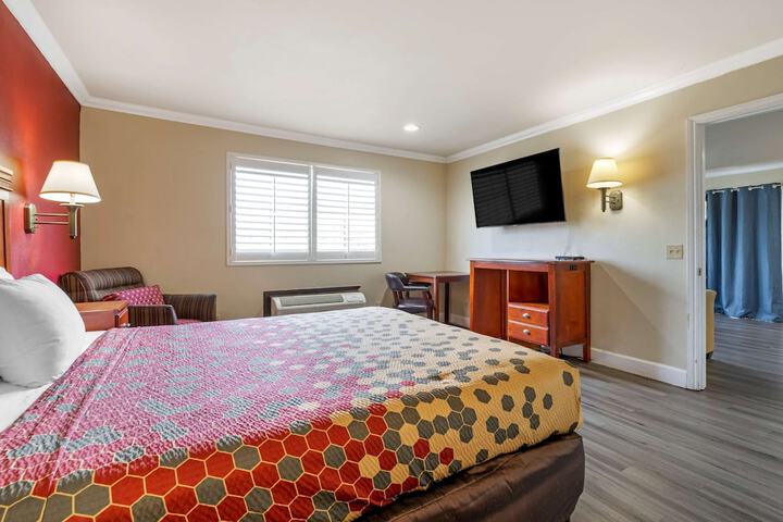 Room 28 of 31