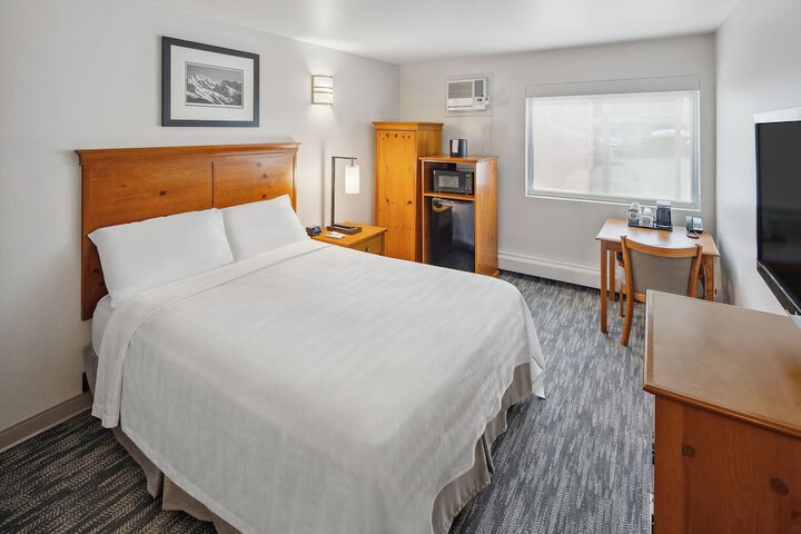 Hotel Edgewater