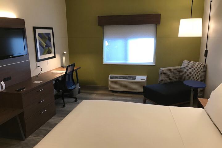 Holiday Inn Express Hotel & Suites Rochester - Victor by IHG