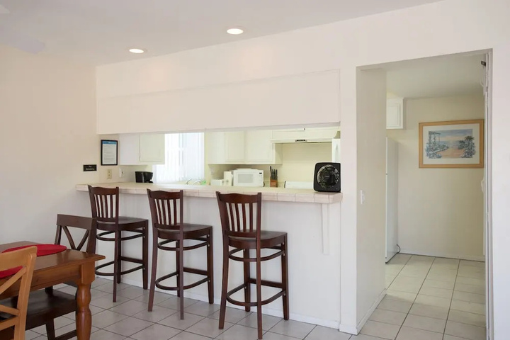 3612 Seashore Drive Abru 4 Bedroom Duplex