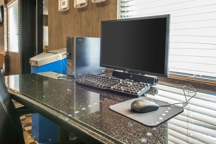 Business Center 47 of 49