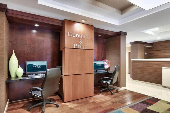 Business Center 32 of 32