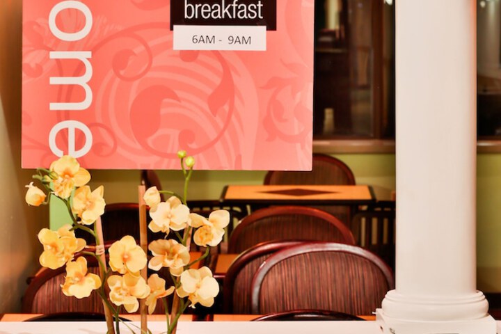 Breakfast/Coffee Service 30 of 43
