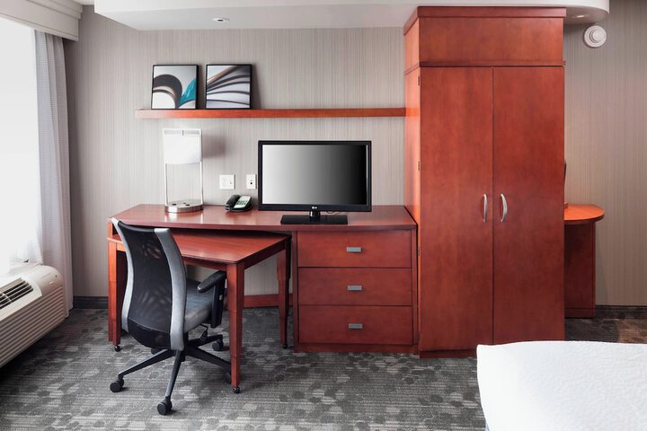 Room 21 of 30