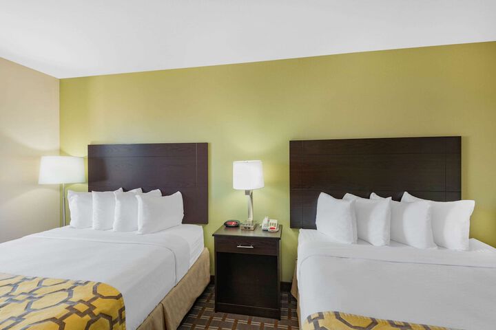 Room 20 of 33