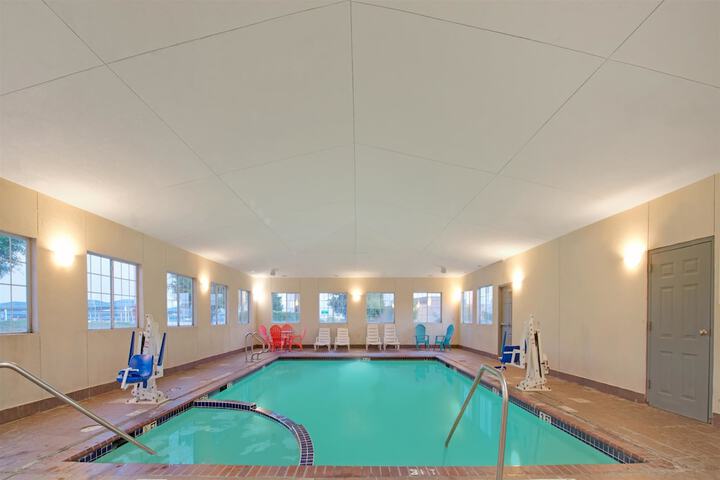 Pool 4 of 27