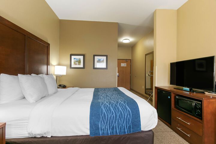Room 42 of 66