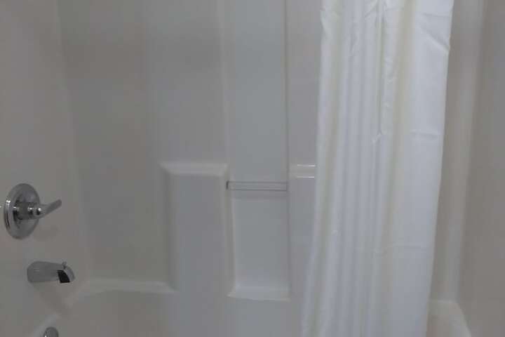 Room 18 of 32