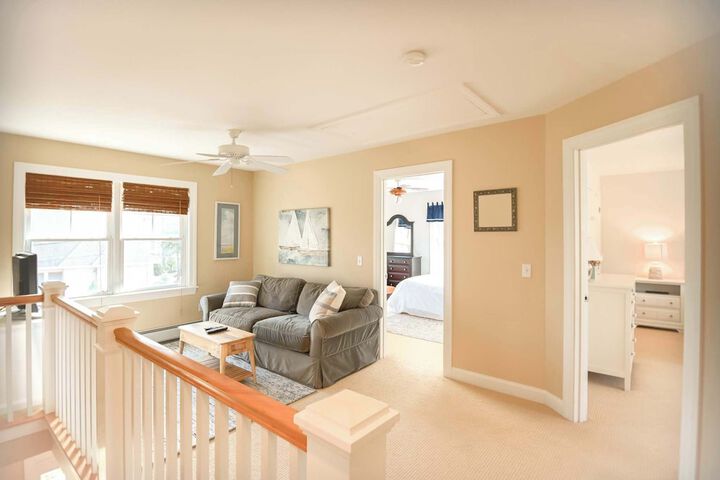 Stunning 5 Bdr Walk to York Harbor Beach!