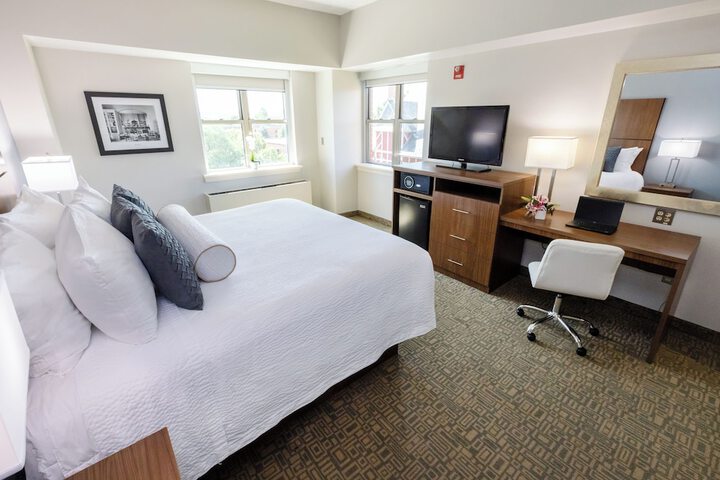 Kellogg Conference Hotel at Gallaudet University